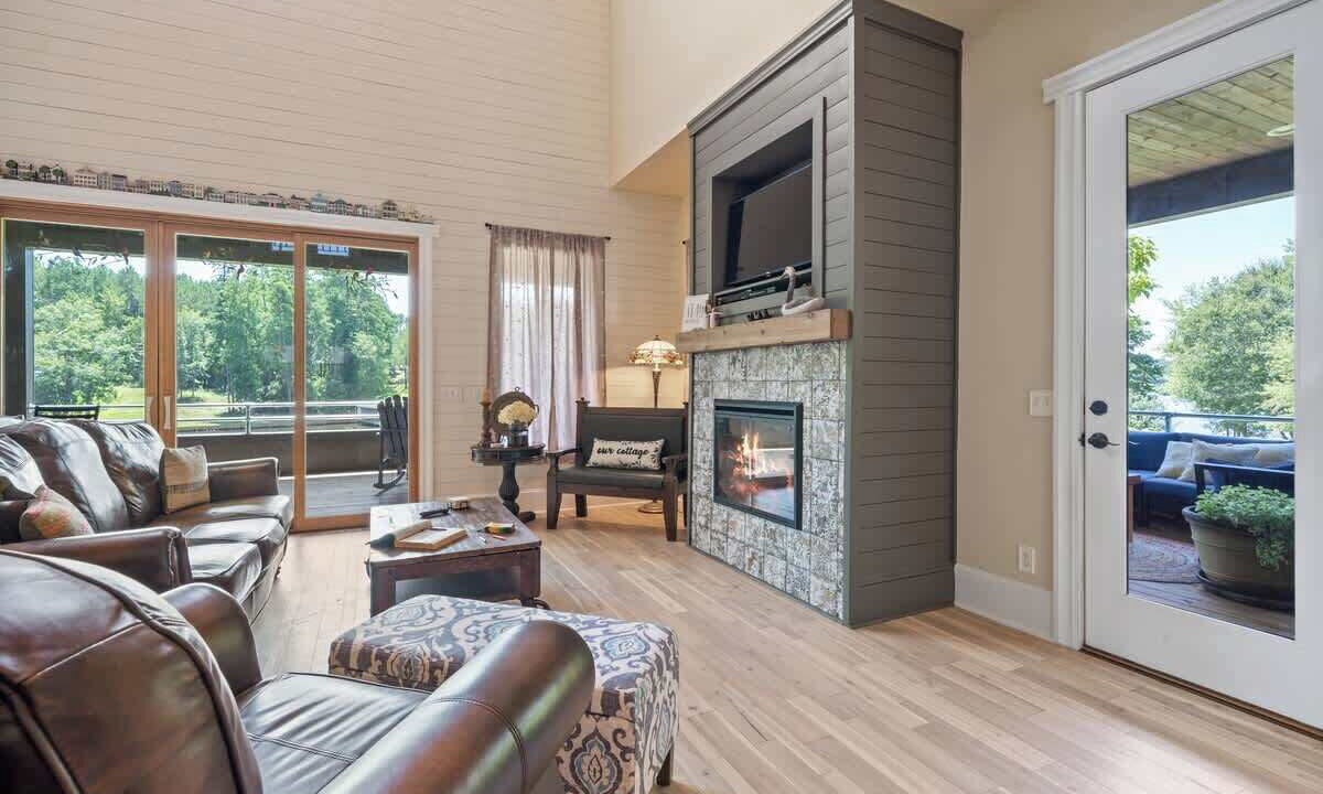 Photo of Livingroom in Eatonton