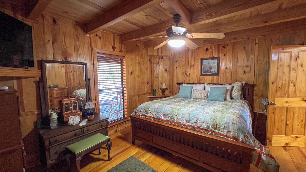 Photo of Bedroom in Dadeville