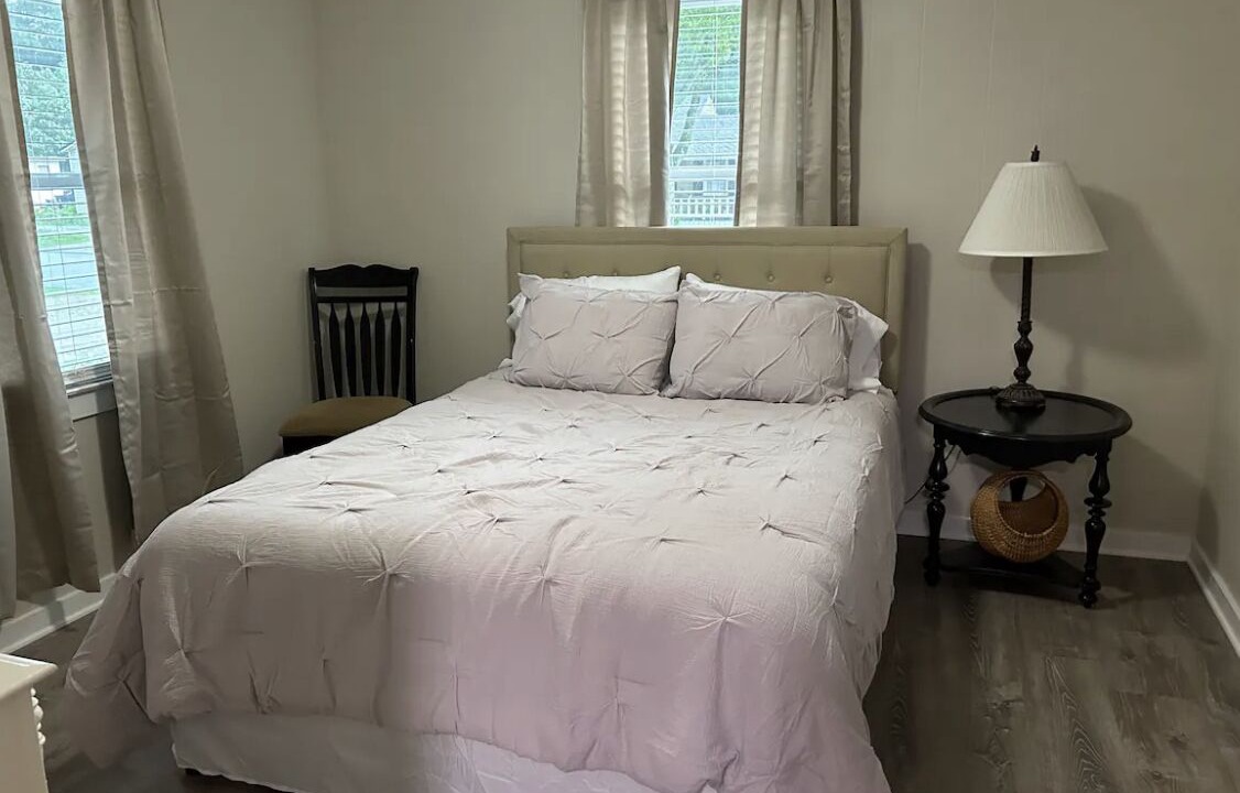 Photo of Bedroom in Northport