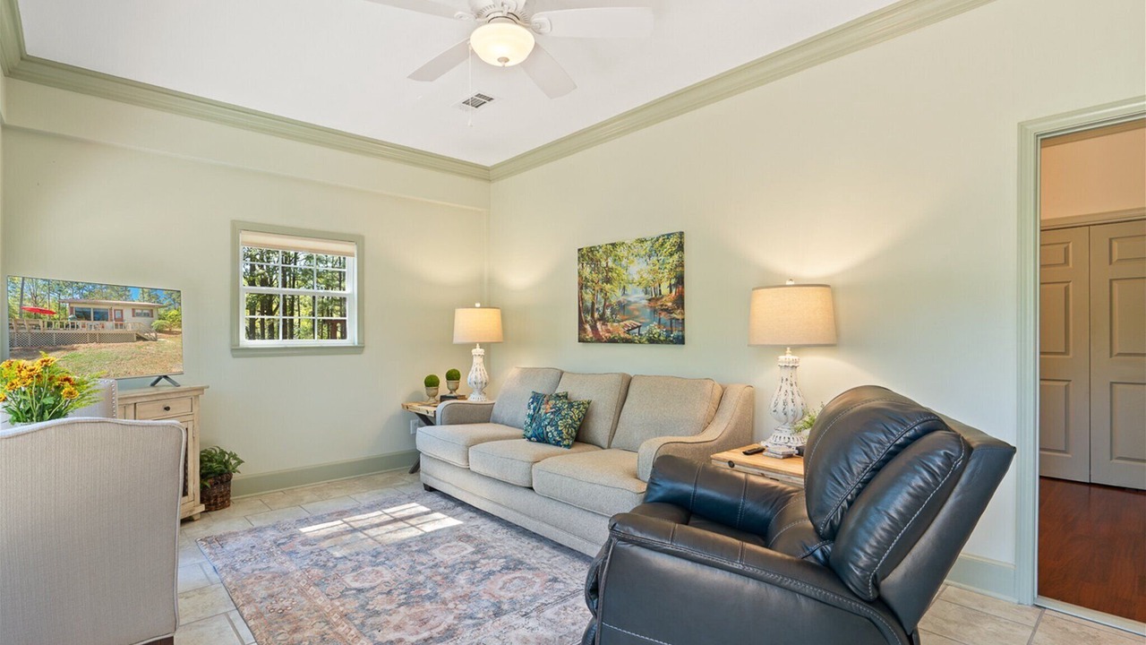 Photo of Livingroom in Laurel