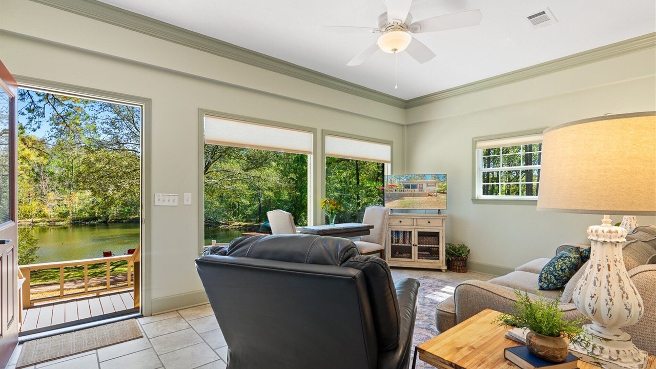 Photo of Livingroom in Laurel