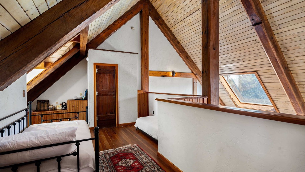 Photo of Bedroom in Northport