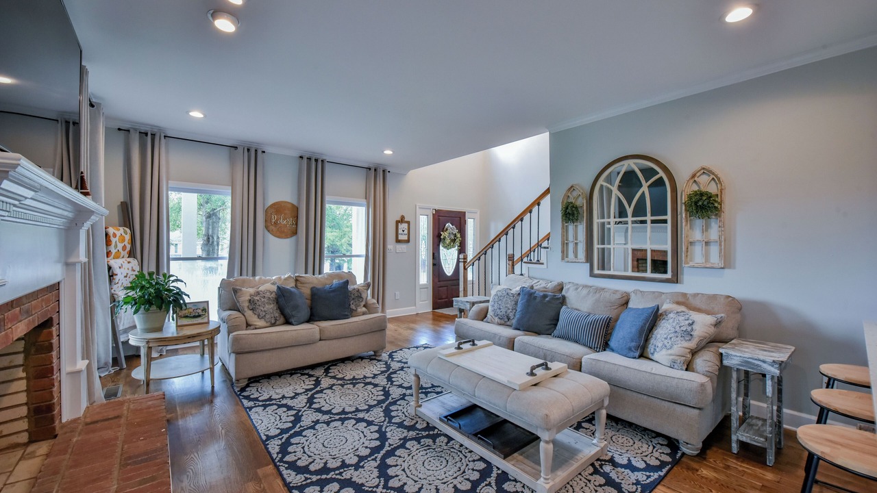 Photo of Livingroom in Taylorville