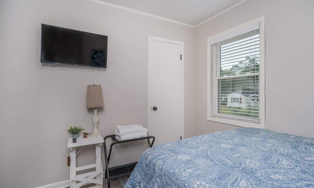 Photo of Bedroom in Northport