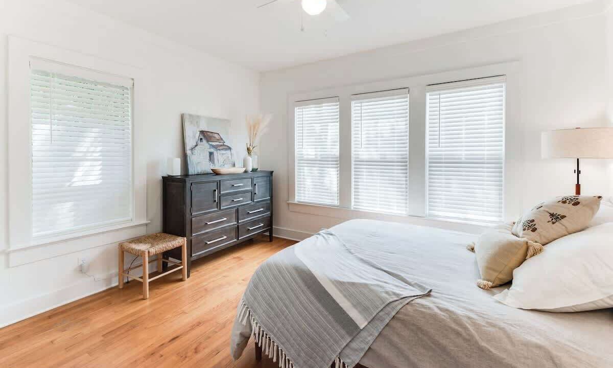 Photo of Bedroom in Northport