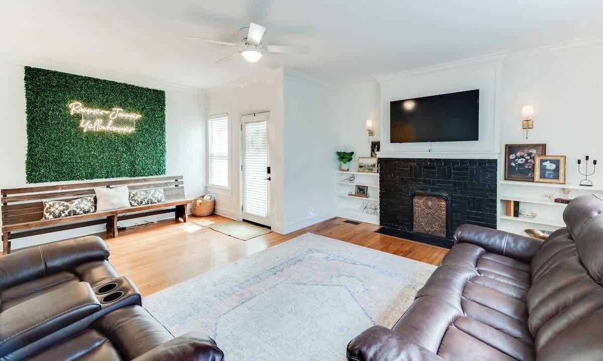 Photo of Livingroom in Northport