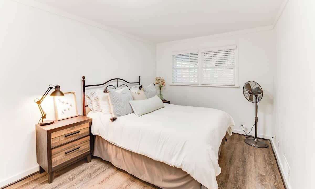 Photo of Bedroom in Northport