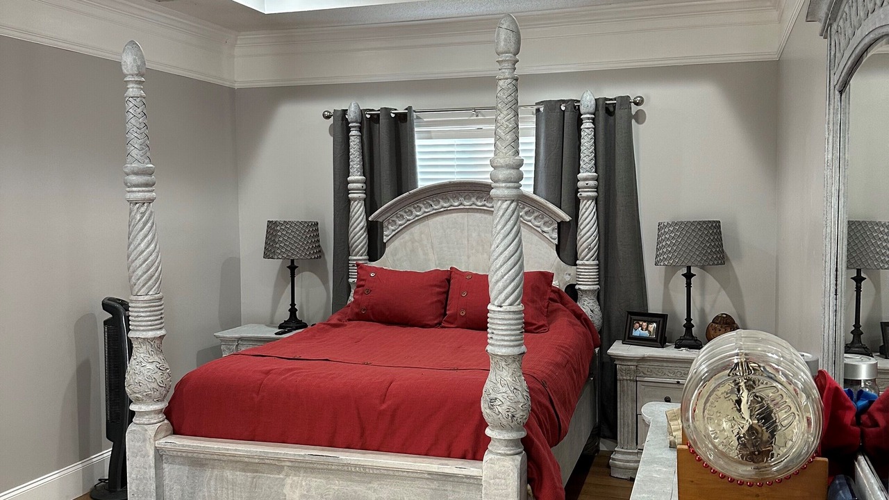 Photo of Bedroom in Northport