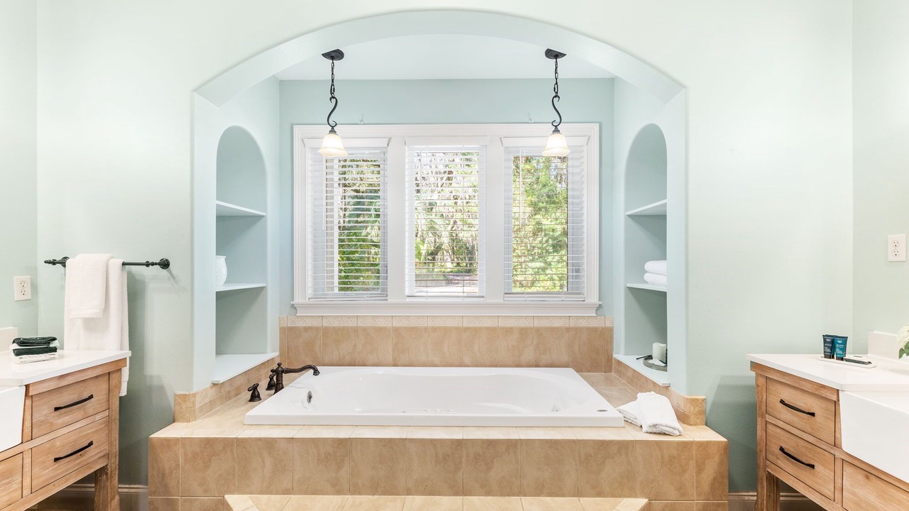 Photo of Bathroom in Pomona Park