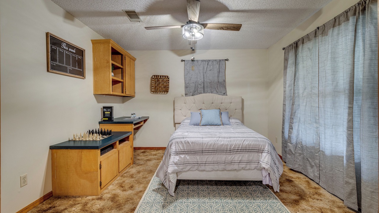 Photo of Bedroom in Fairbanks