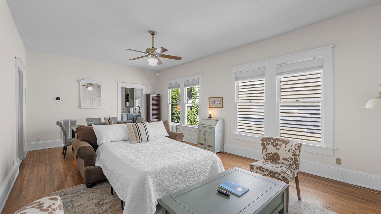 Photo of Bedroom in Washington Square