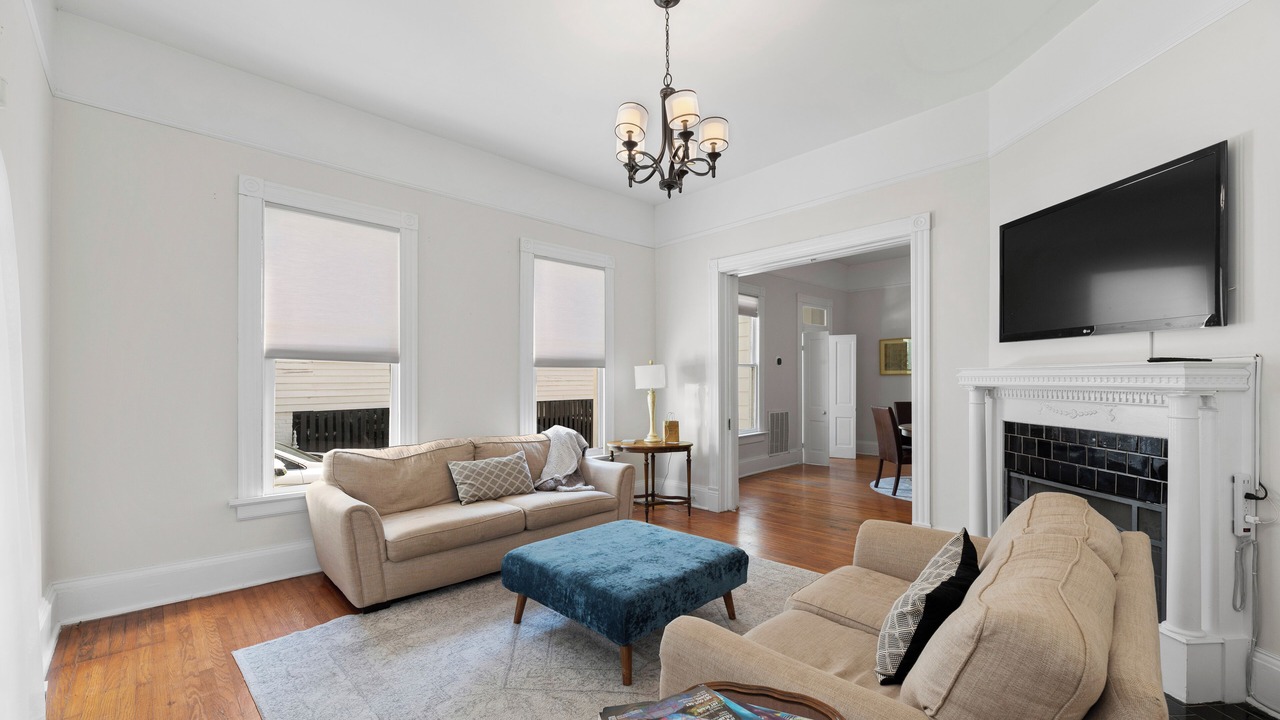 Photo of Livingroom in Washington Square