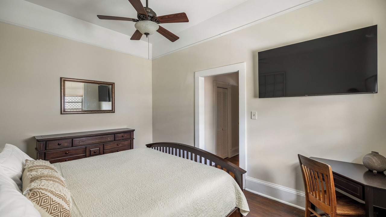 Photo of Bedroom in Washington Square