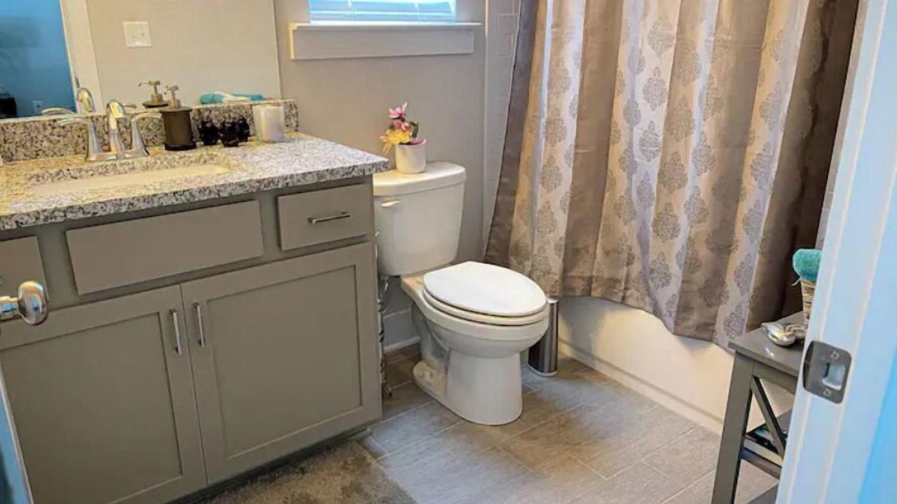 Photo of Bathroom in East Side