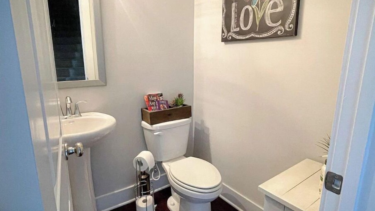 Photo of Bathroom in East Side