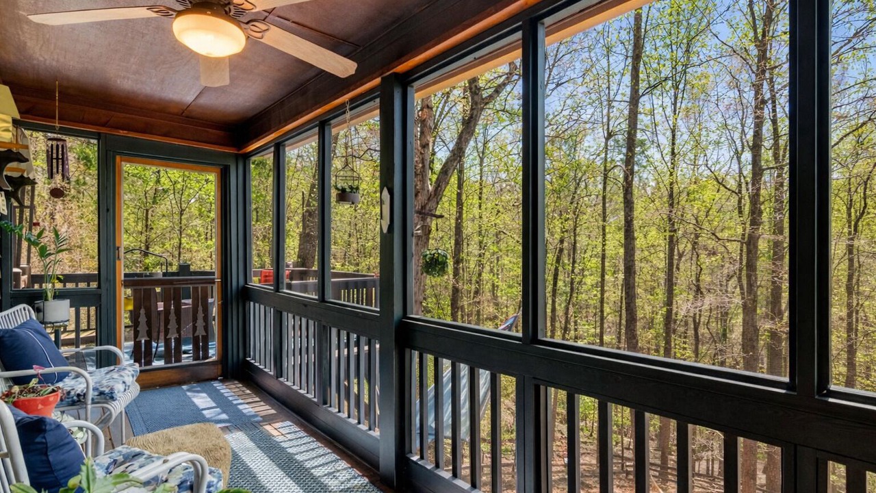 Photo of Patio Balcony in Ellijay