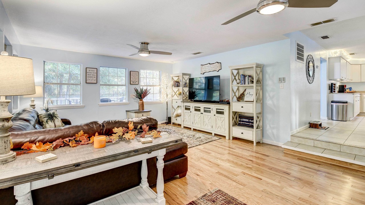 Photo of Livingroom in Crestview