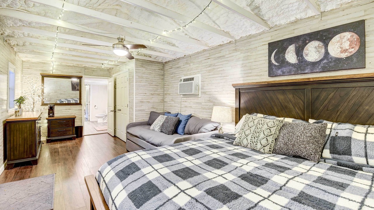 Photo of Bedroom in Crestview