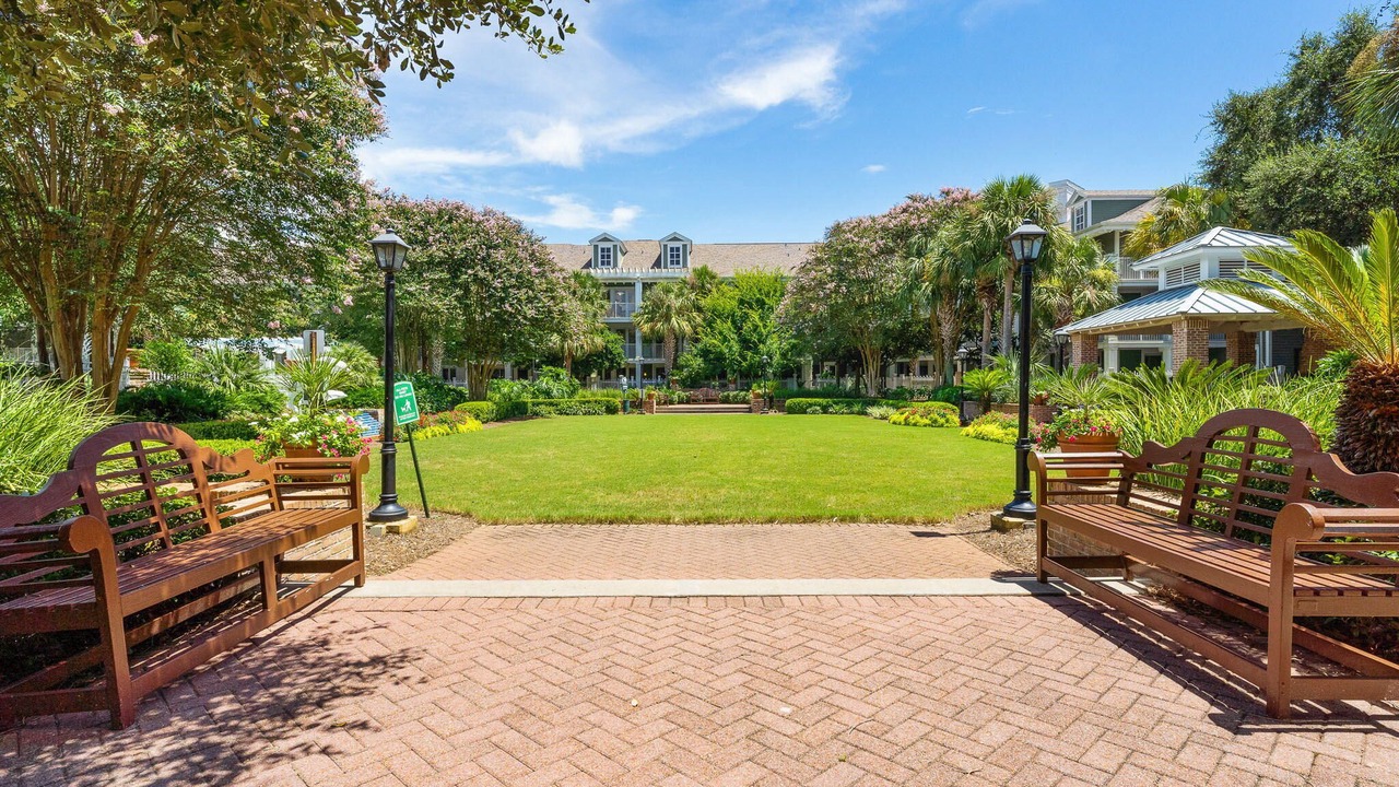 Photo of Patio Balcony in Baytowne Wharf