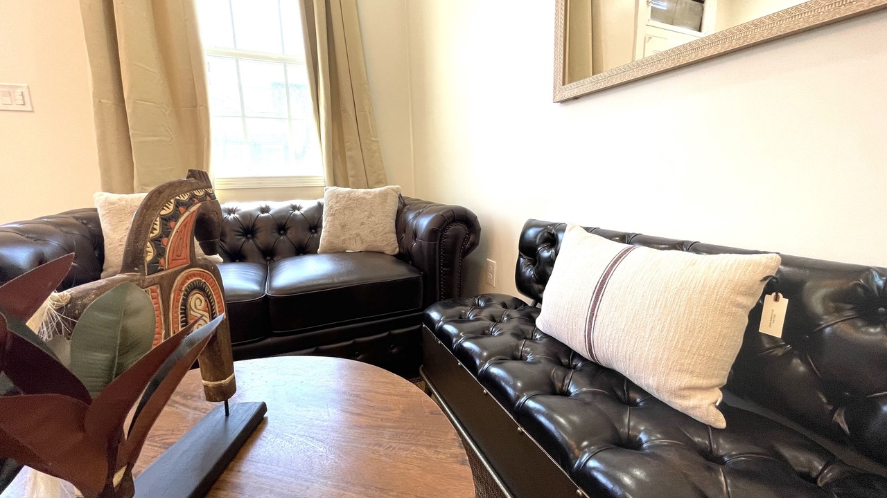 Photo of Livingroom in West Riverside