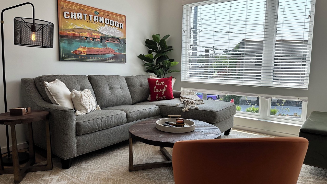 Photo of Livingroom in St. Elmo Improvement League