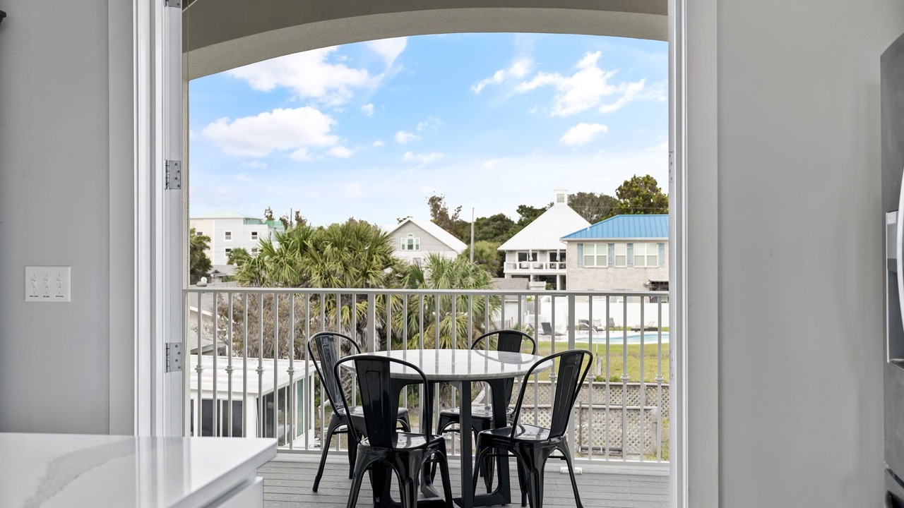 Photo of Patio Balcony in Bid-a-wee Beach