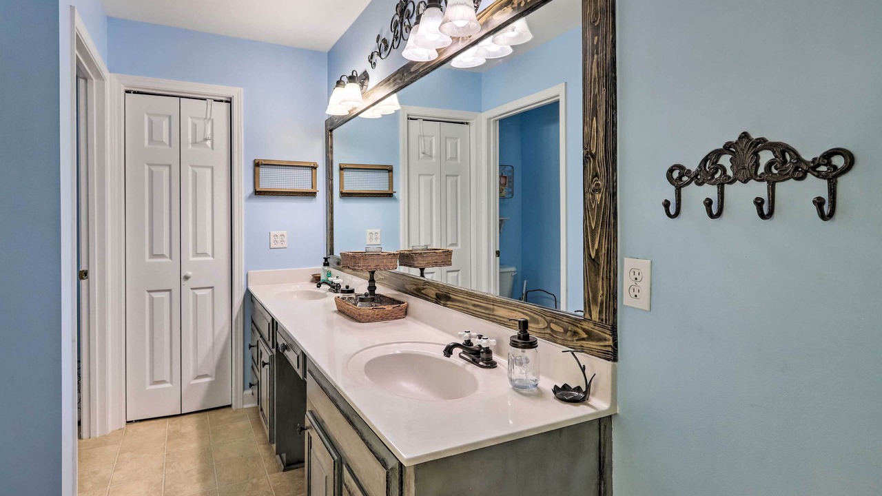 Photo of Bathroom in Hawkinsville