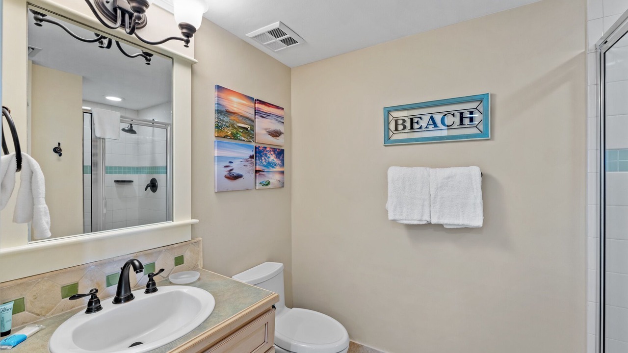 Photo of Bathroom in Baytowne Wharf