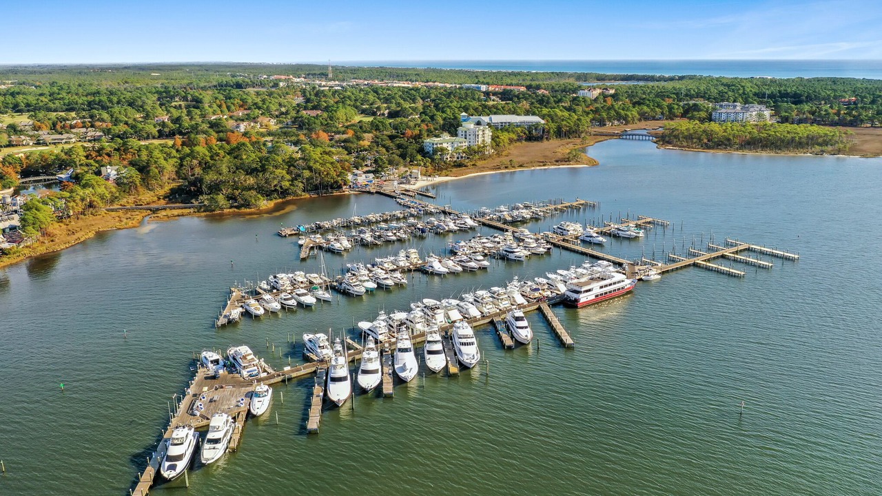 Photo of Others in Baytowne Wharf