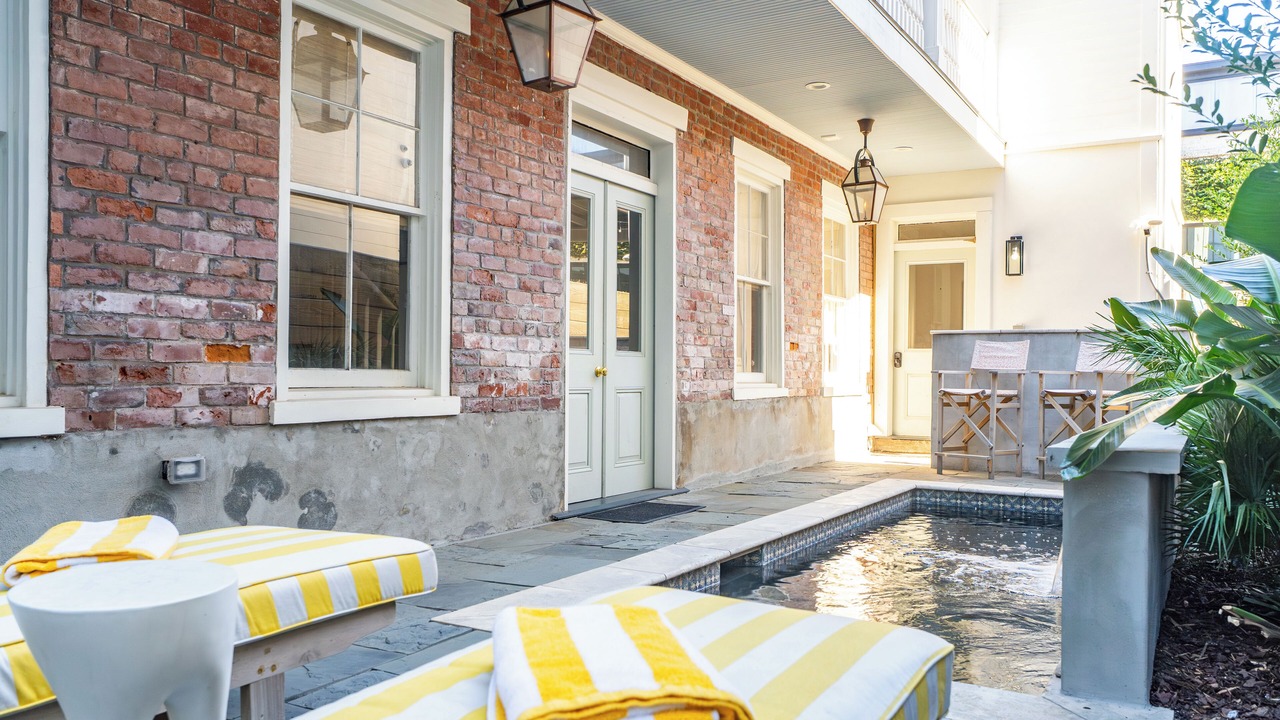 Photo of Outdoor in Lower Garden District