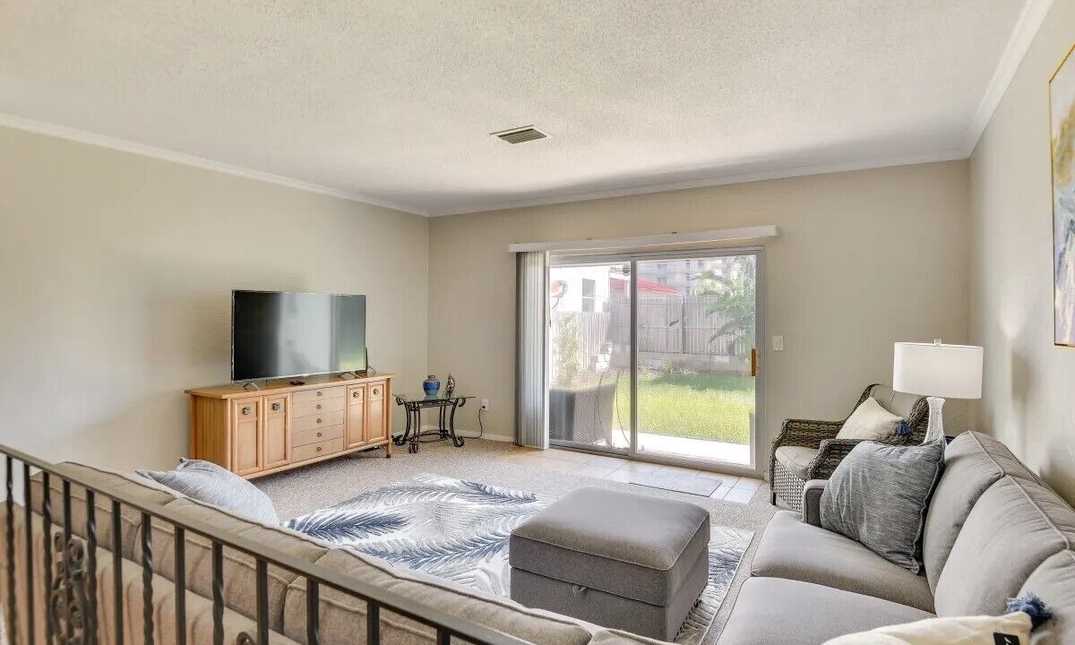 Photo of Livingroom in Ocean View Halifax Estates