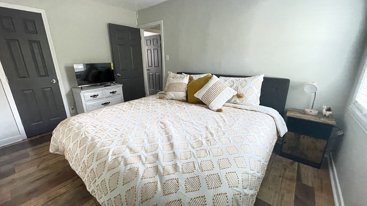 Photo of Bedroom in Pearl