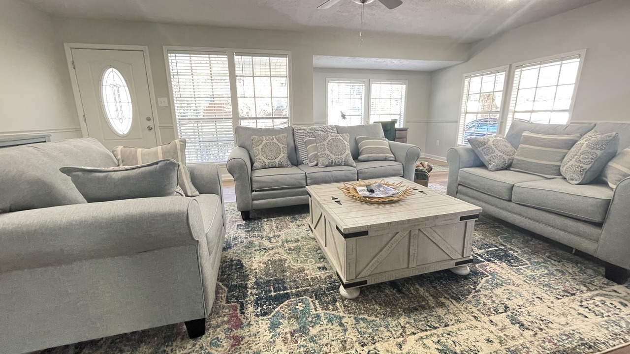 Photo of Livingroom in Pearl