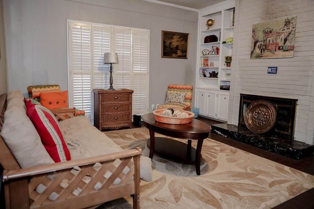 Photo of Livingroom in Montgomery