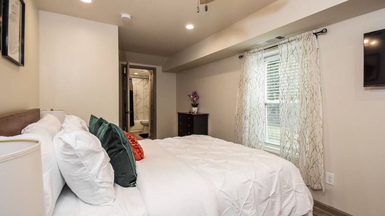 Photo of Bedroom in Browns Mill Park