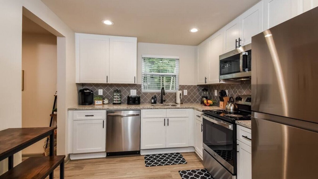 Photo of Kitchen in Browns Mill Park