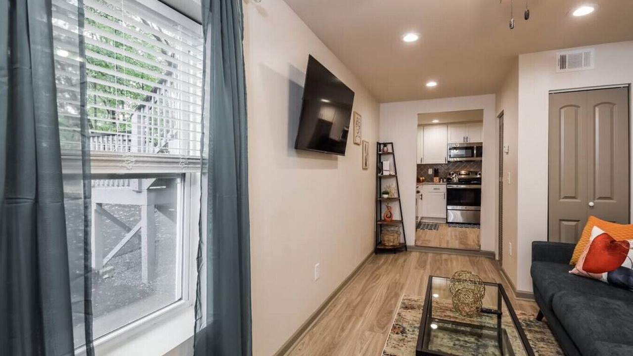 Photo of Livingroom in Browns Mill Park