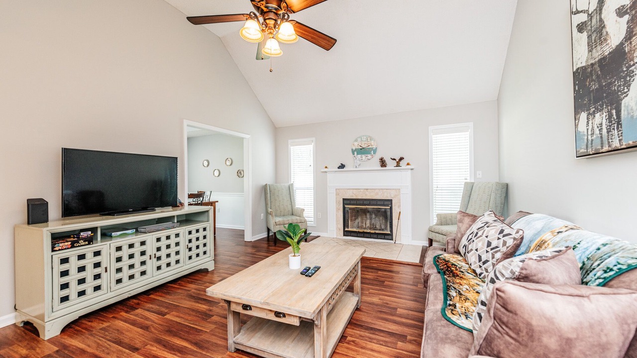 Photo of Livingroom in Warner Robins