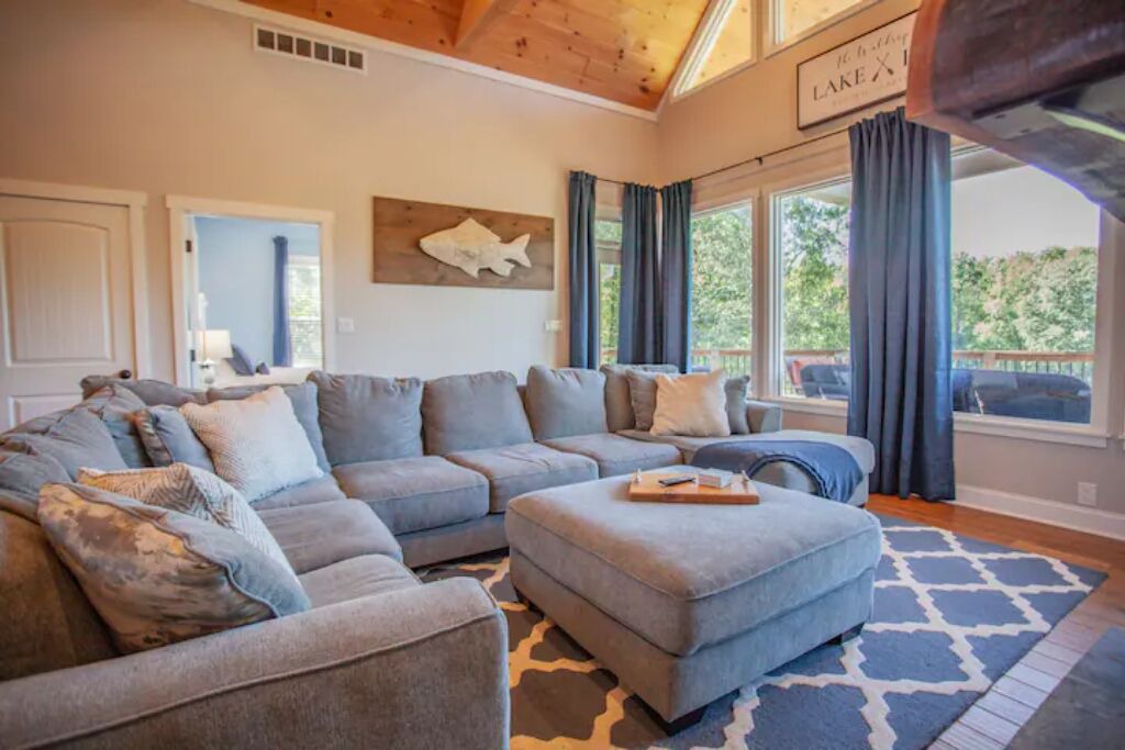 Photo of Livingroom in Newell