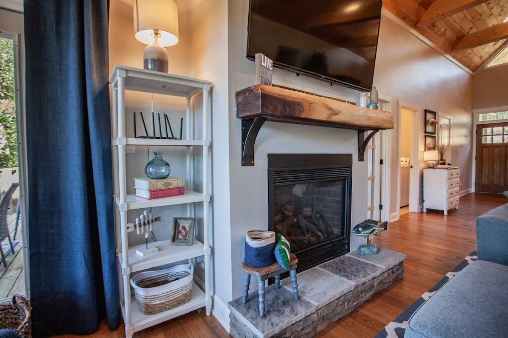 Photo of Livingroom in Newell