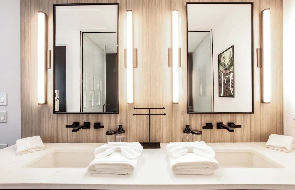 Photo of Bathroom in East Side