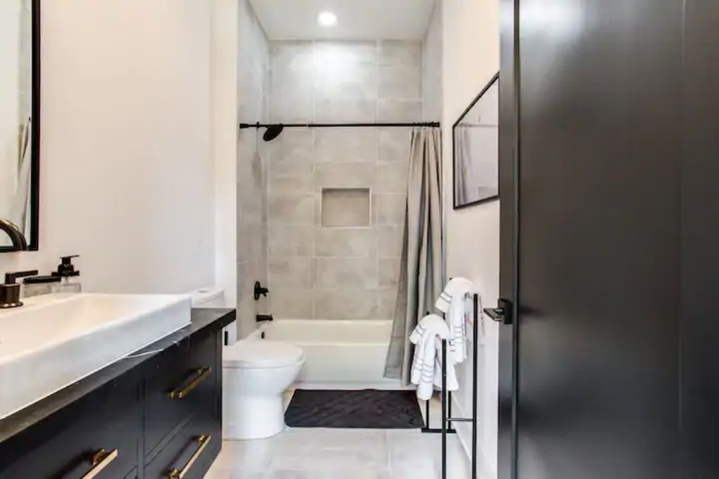 Photo of Bathroom in East Side