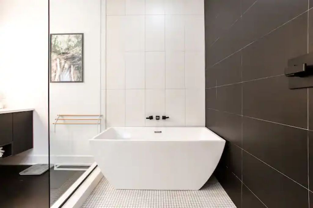 Photo of Bathroom in East Side