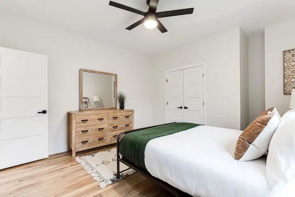 Photo of Bedroom in Kirkwood