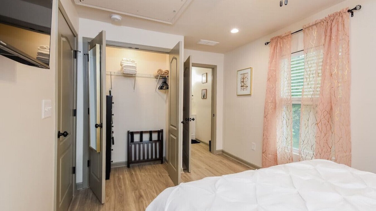 Photo of Bedroom in Browns Mill Park