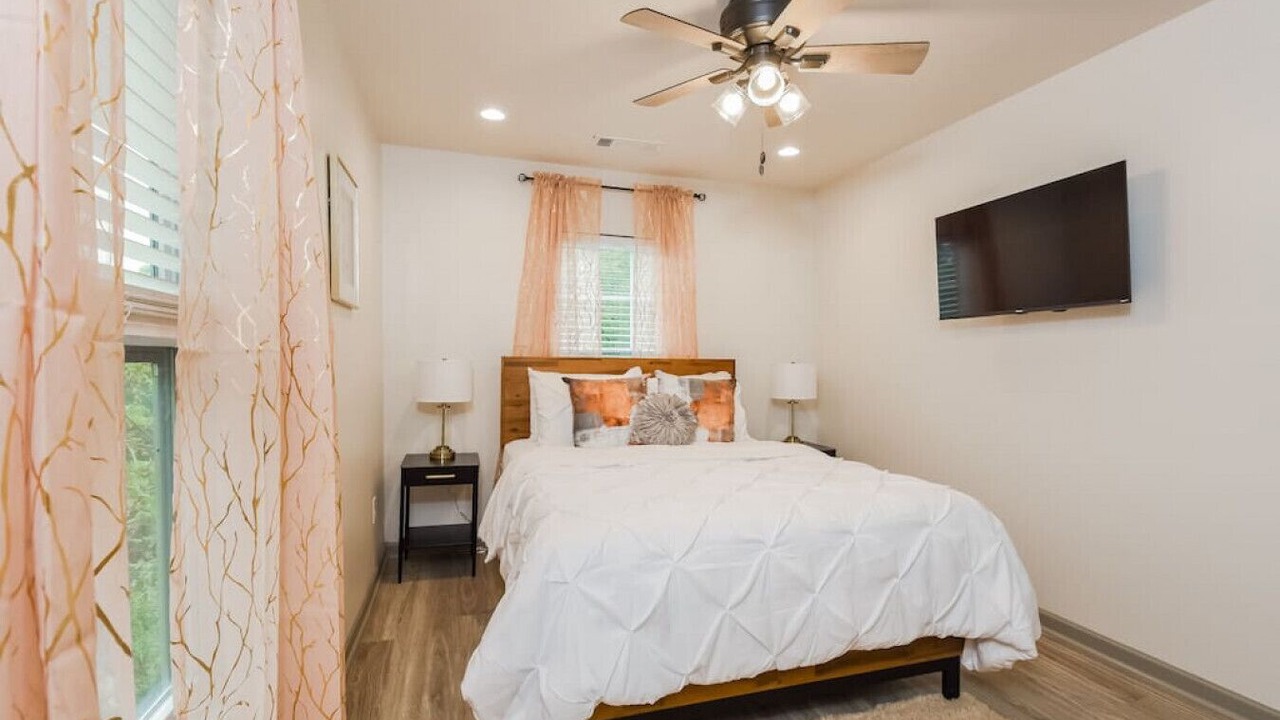 Photo of Bedroom in Browns Mill Park