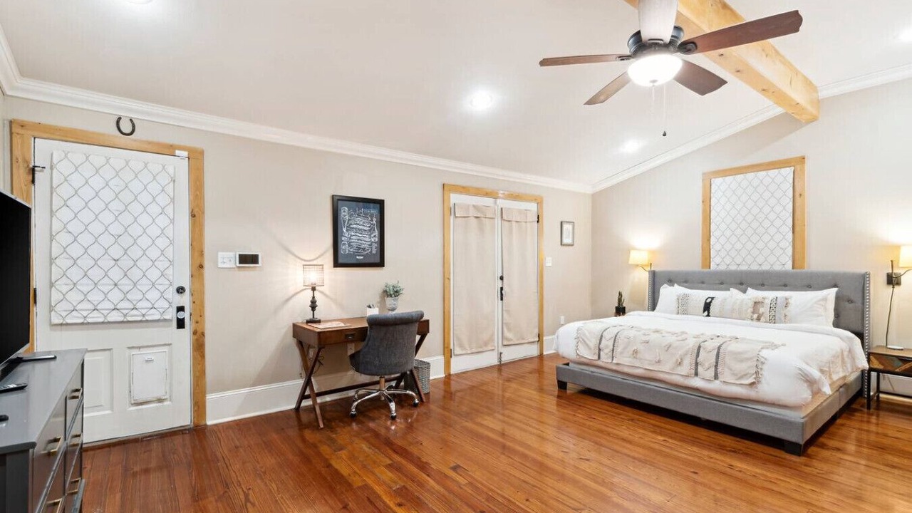Photo of Bedroom in Irish Channel