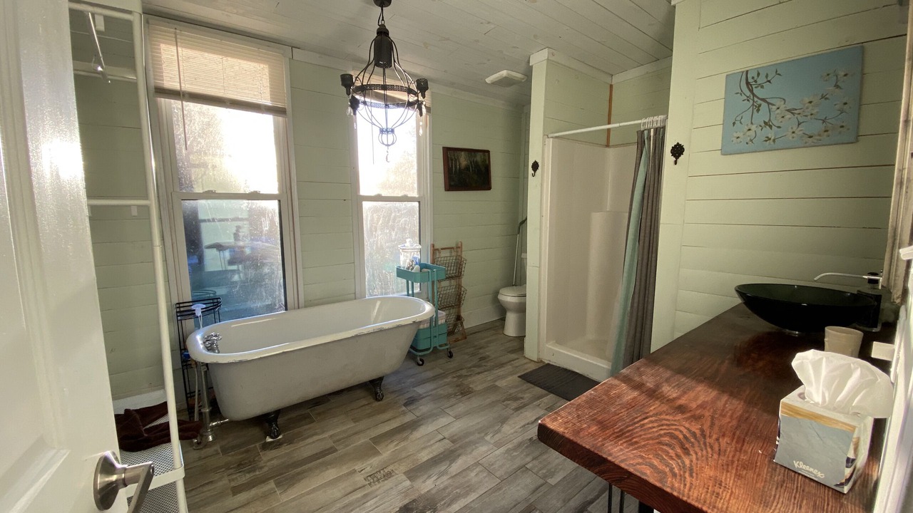 Photo of Bathroom in Jewell