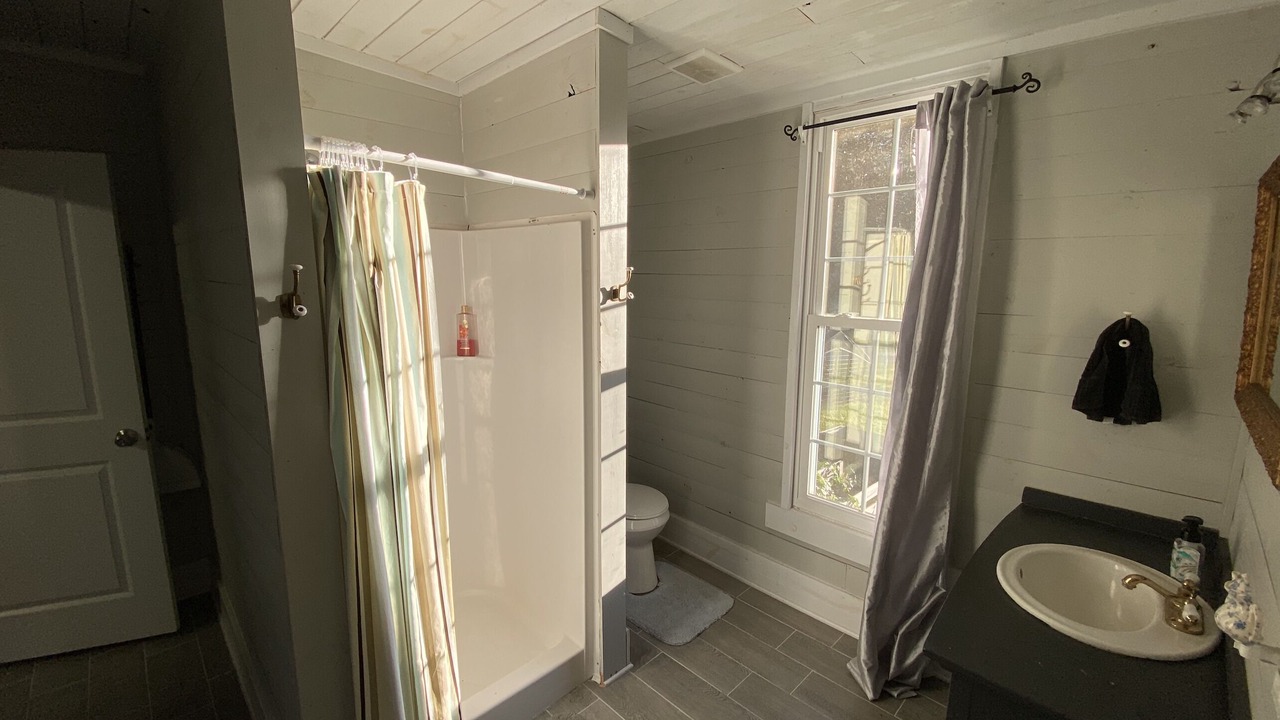 Photo of Bathroom in Jewell