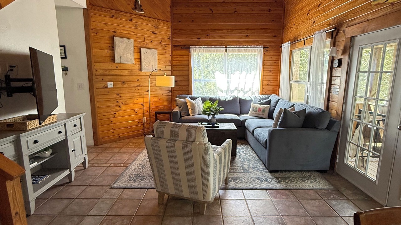 Photo of Livingroom in Pass Christian